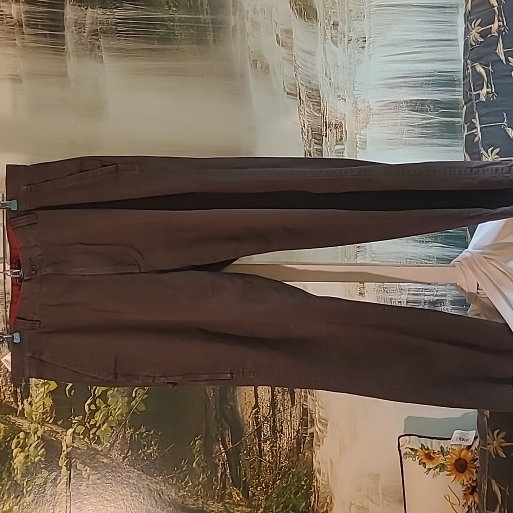 Dockers Mens 34 x 32 gray cotton slacks pants with extra side pocket